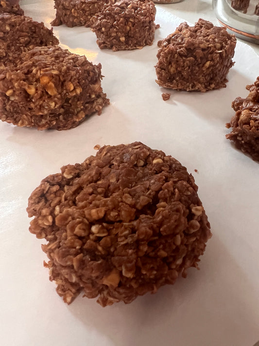 No-Bake Chocolate Peanut Butter Cookies